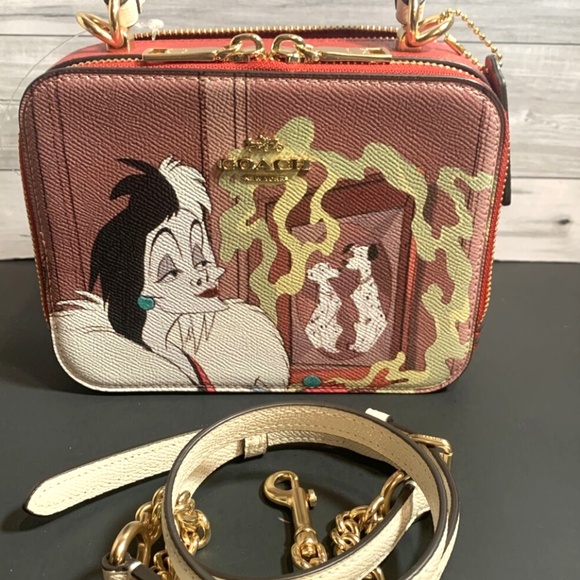Coach X Disney Box Crossbody Cruella NWT - Picture 1 of 8